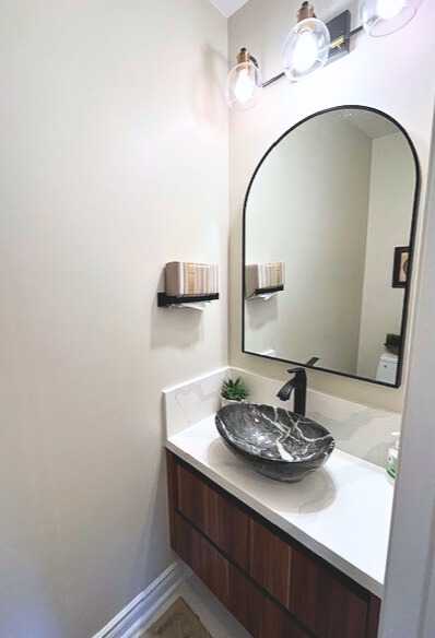 floating vanity with U shape of drawers vanity with frameless