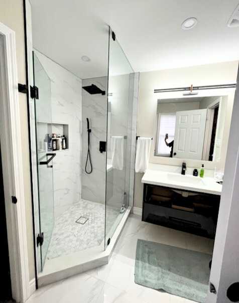 floating vanity with U shape of drawers vanity with frameless