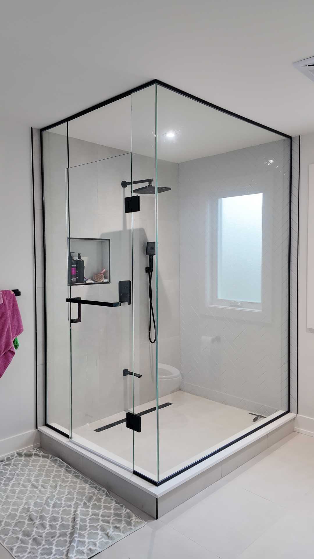 4 bathroom-fluted custom black vanity for share bathroom, avocado green