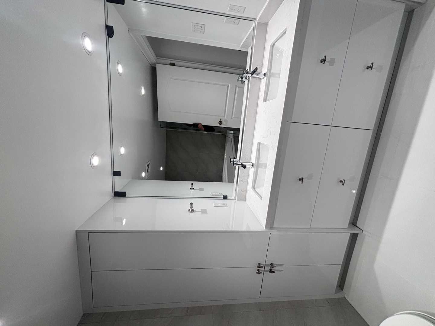 custom kitchen, 2 bathroom, master bathroom with corner built-in bathtub,