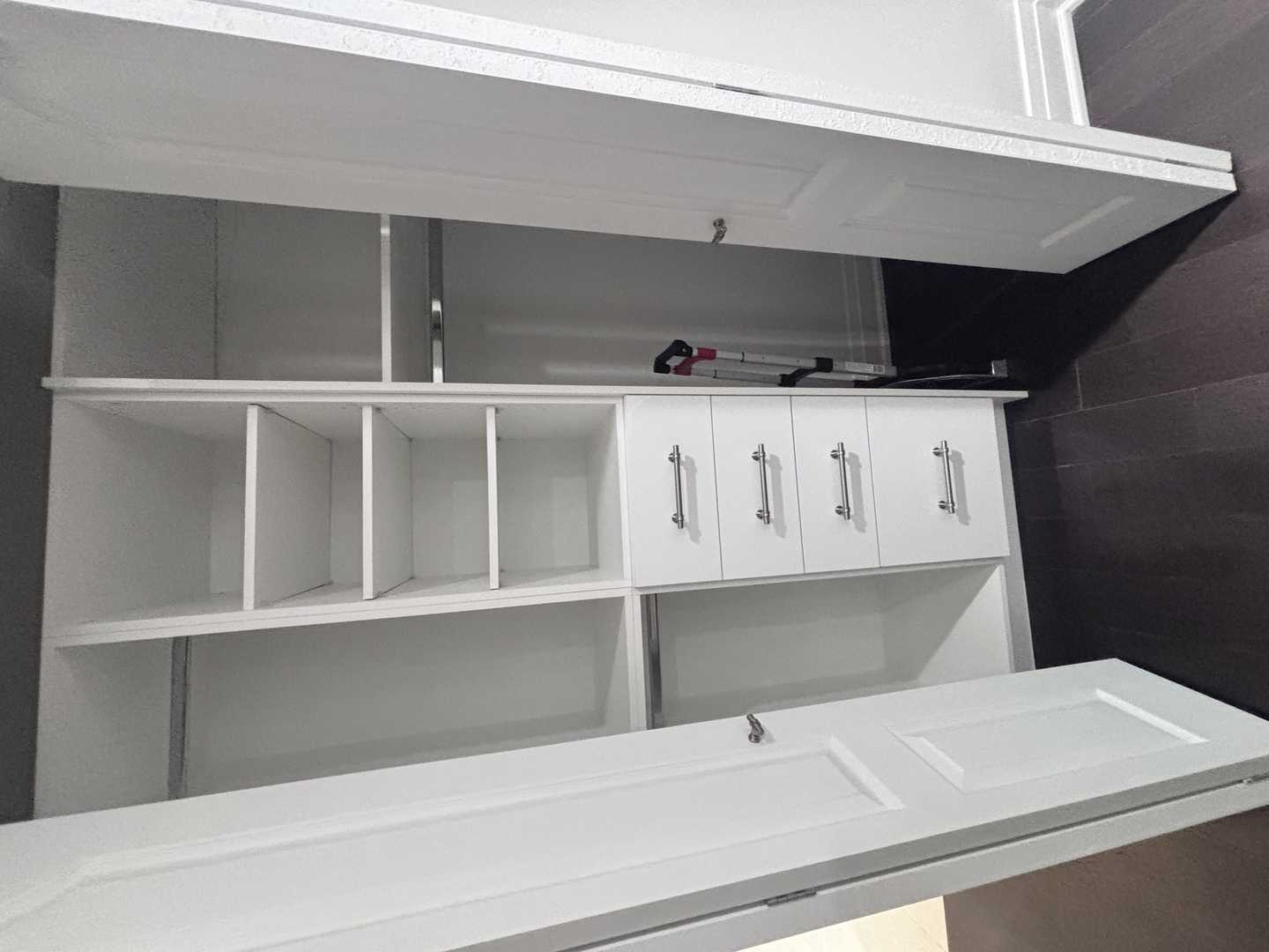 custom kitchen, 2 bathroom, master bathroom with corner built-in bathtub,