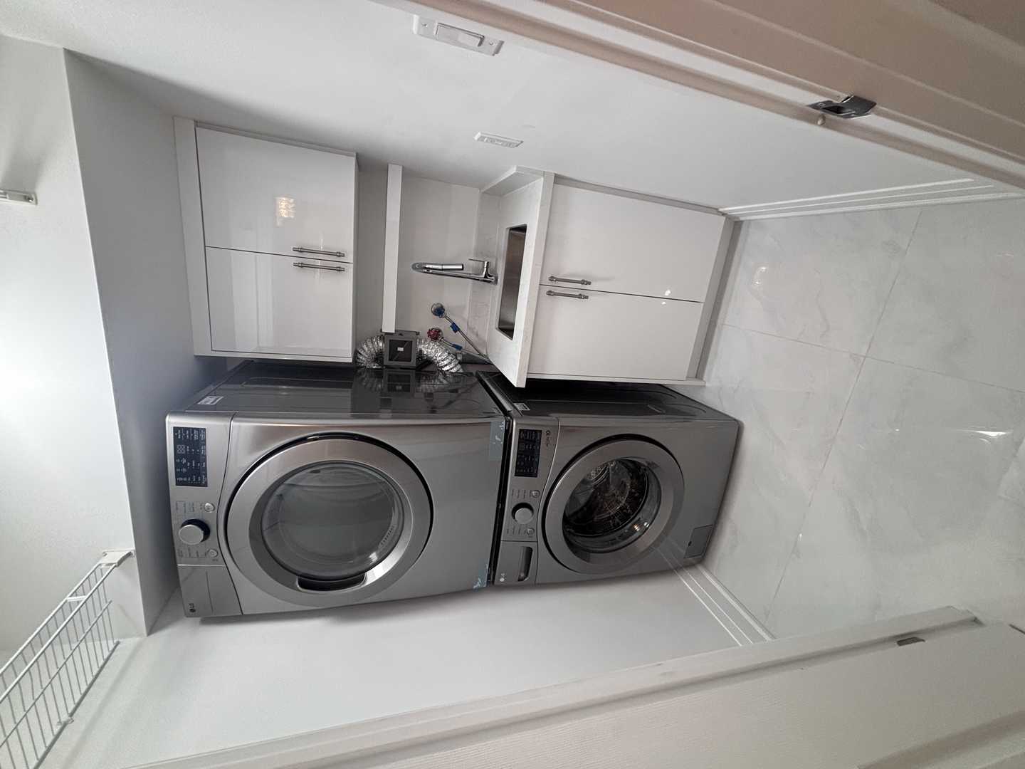 custom kitchen, 2 bathroom, master bathroom with corner built-in bathtub,