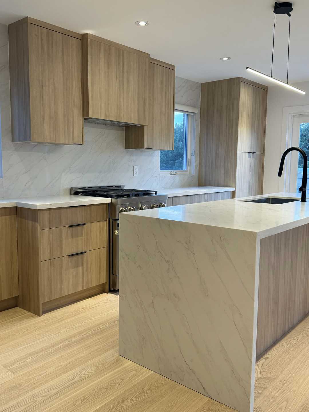 L shape kitchen-Wood panel cabinet with black fluted coffee bar,