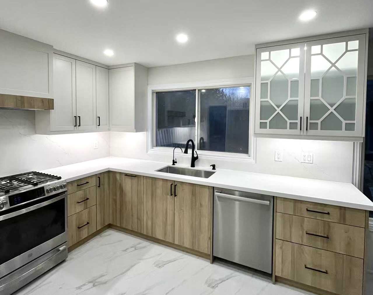 All customize L shape kitchen upper and lower cabinets in