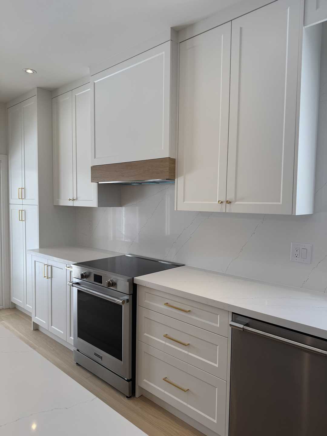 MDF snow white kitchen with wooden island, built in undermount