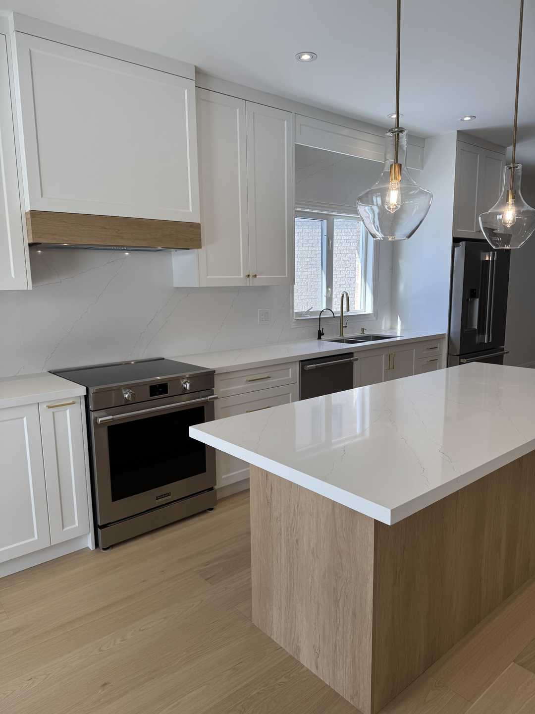 MDF snow white kitchen with wooden island, built in undermount