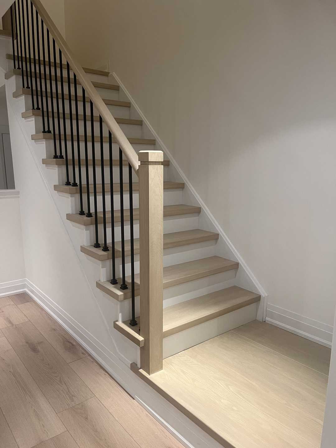 U SHAPE MDF shaker kitchen