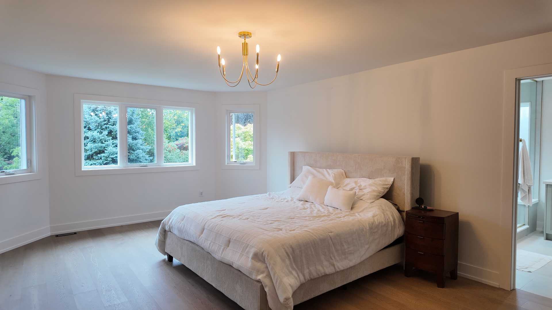 Whole house nature wood flooring and staircase, especially herringbone flooring